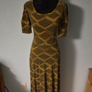 LuLaRoe 1/2 Sleeve Dress in Yellow and Green Geometric Pattern